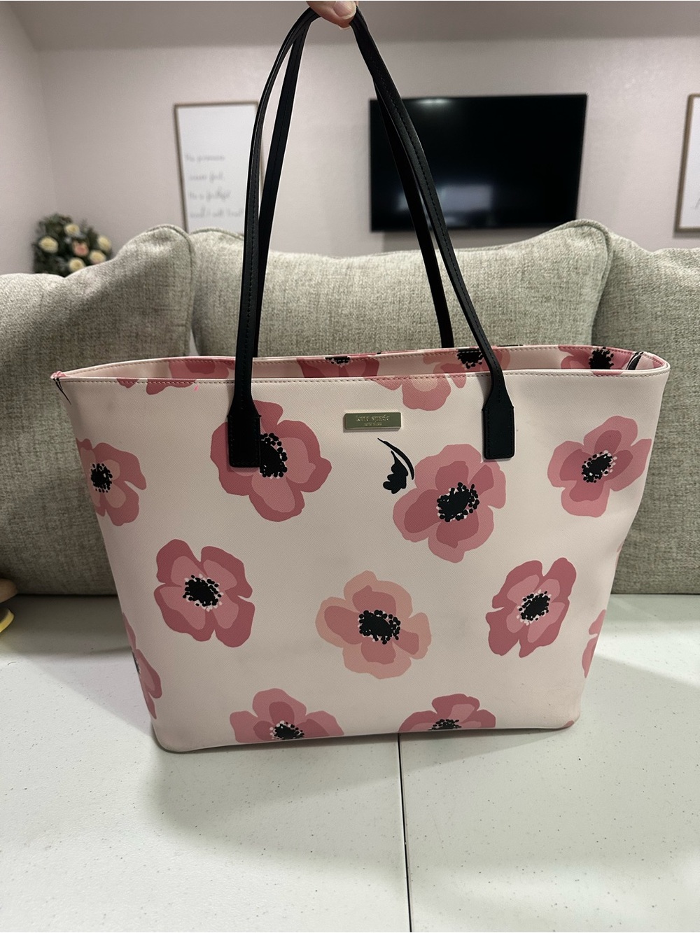 kate spade Hawthorne Lane Ryan Pink Poppy Tote with Black Straps